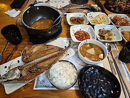 Tteulanchae (뜰안채) 1