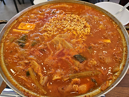 Gangsunjayenmatgimchijjigae 1