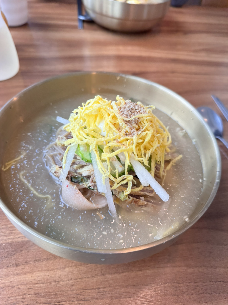 Bakgunjajinjunaengmyeon (박군자진주냉면) 3