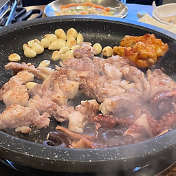 Mannamyeongpumdwaeji (만나명품돼지) 3