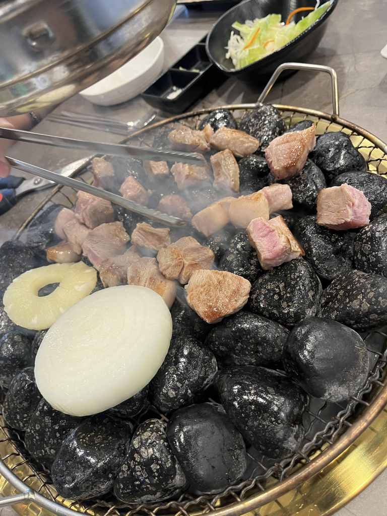 Sutbuldokkaebi (숯불도깨비) 1