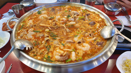 놀부부대찌개 수원삼성디지털시티점 사진 2