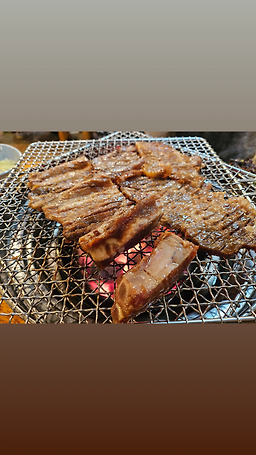 Matdongsansutbulgalbijeonmunjeom (맛동산숯불갈비전문점) 2