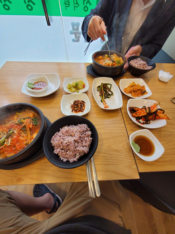 Jeongseongsiktak (정성식탁) 1