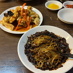 동천홍 대표 사진