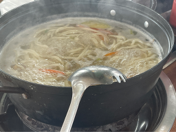 Wanghalmeonisonkalguksu (왕할머니손칼국수) 3
