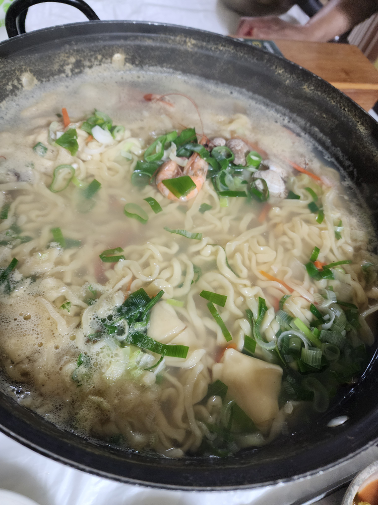 Myeongmunhaemulkalguksu (명문해물칼국수) 1