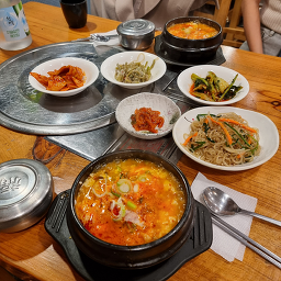 오두막 사진 2