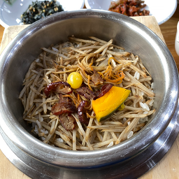 Nonggamatjipchaerimuijeongwon (농가맛집채림의정원) 3