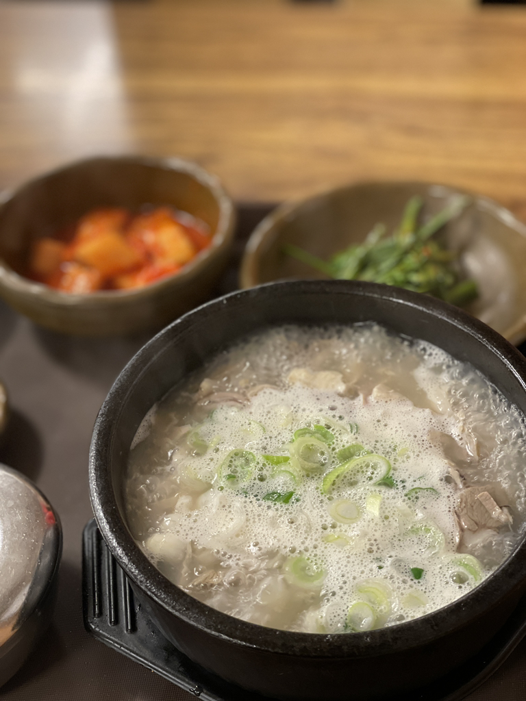 달구지수육국밥 2