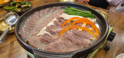 Hwangdonsomeorigukbap (황돈소머리국밥) 3