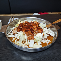 Chuncheondakgalbi (춘천닭갈비) 2