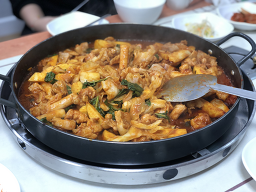 Chuncheondakgalbi (춘천닭갈비) 1