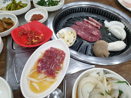 Dongmyeonghanutaun (동명한우타운) 2