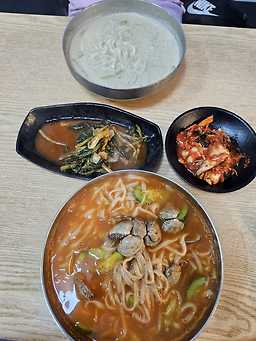 Dongchunkalguksu (동춘칼국수) 2
