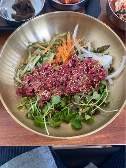 Cheongdoganjangyukhoebibimbap (청도간장육회비빔밥) 1