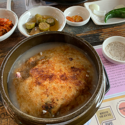 Boknurungjisamgyetang (복누룽지삼계탕) 2