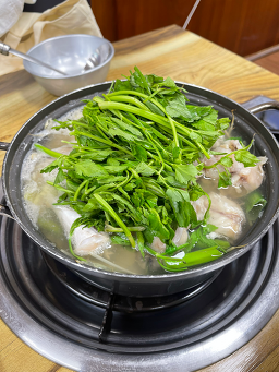 Wiaraebokjip (위아래복집) 2