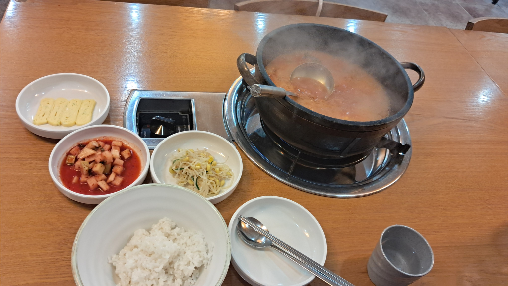 석기정돌솥부대찌개 삼성점 대표 사진