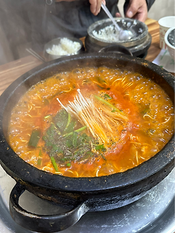 Wonjojangganemaeuntang (원조장가네매운탕) 2