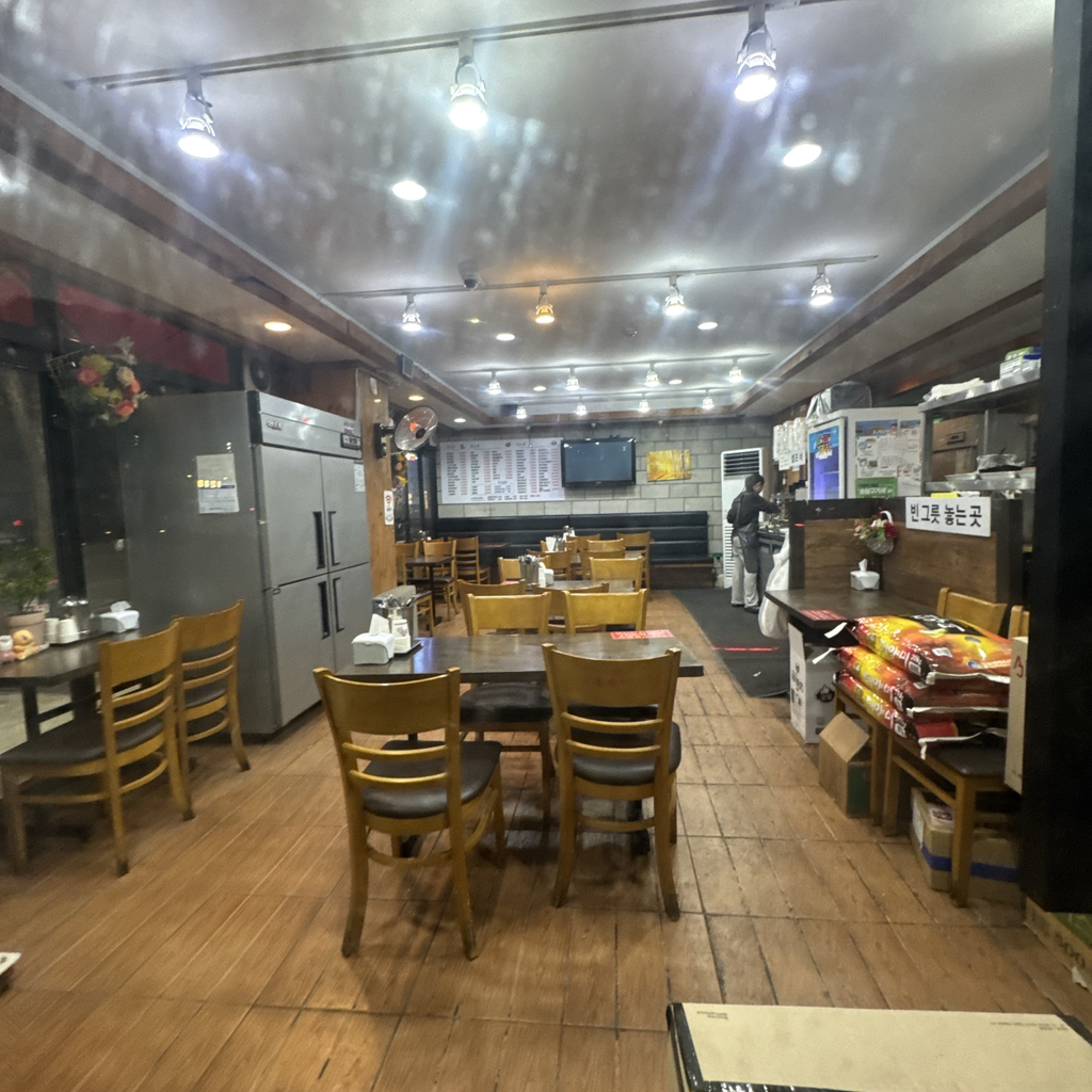 Gimbapcheonguk (김밥천국) 1