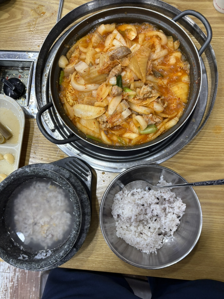 돼지집 4