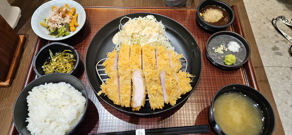 정돈 강남점 대표 사진