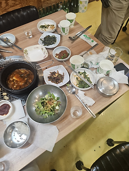 Sagyejeolgalbi (사계절갈비) 1