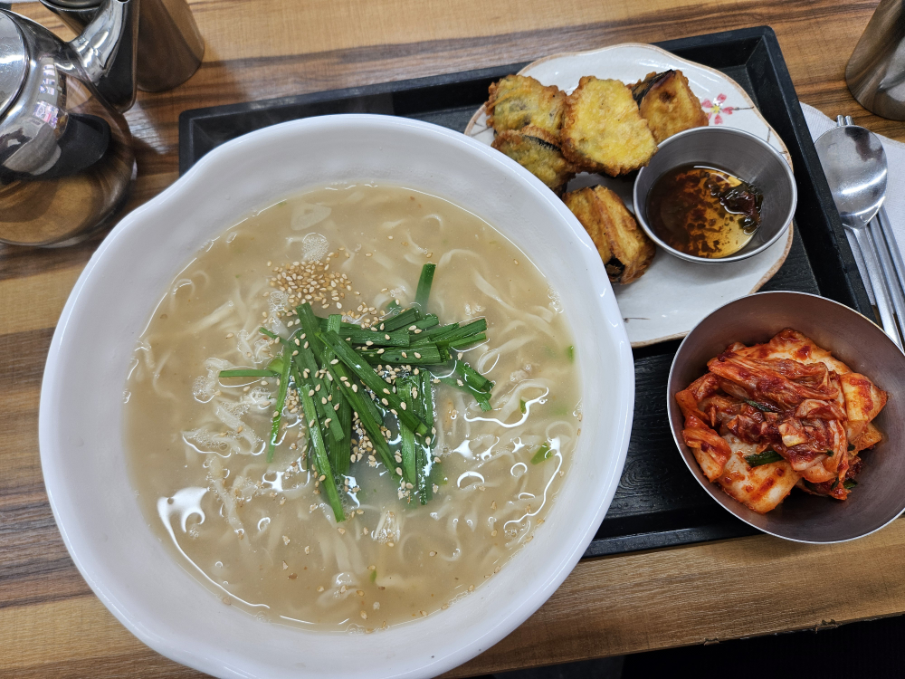 순할머니 손칼국수 순면 발산역점 대표 사진