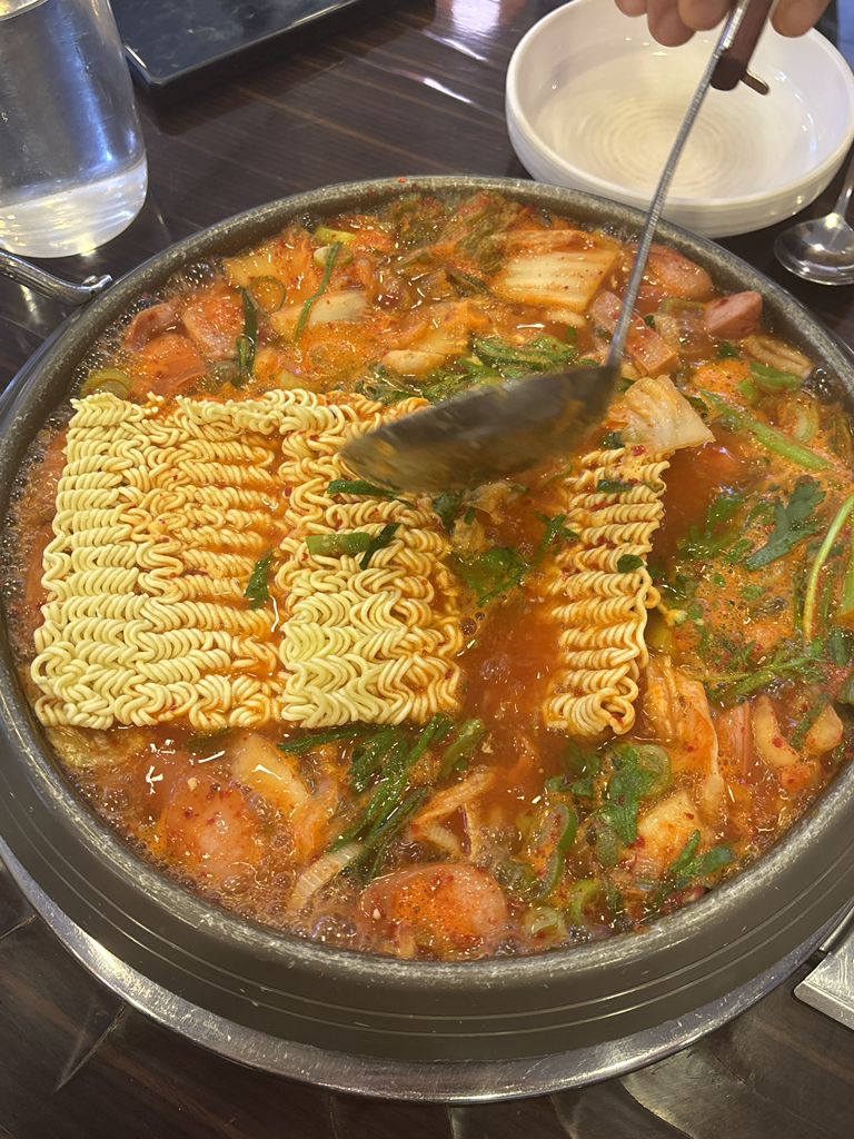 돈돌부대찌개 3