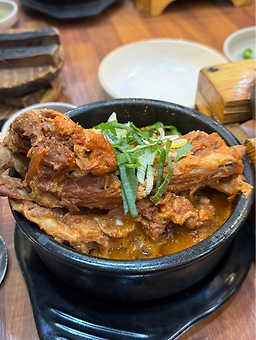Wangppyeosarang sangmujeom (왕뼈사랑 상무점) 2