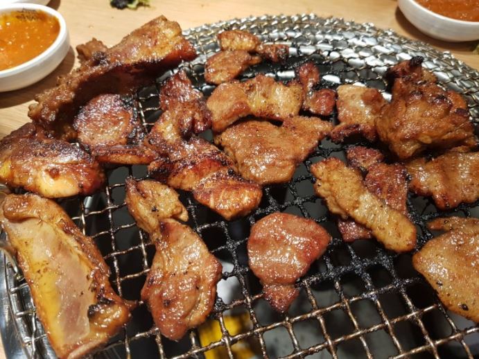 Myeongryunjinsagalbi (명륜진사갈비) 2