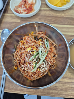 Damyangjamaeguksu (담양자매국수) 2