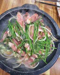 Nangnangorijip (낭낭오리집) 1