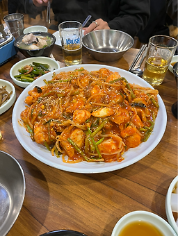 Halmeonihongeojip (할머니홍어집) 1