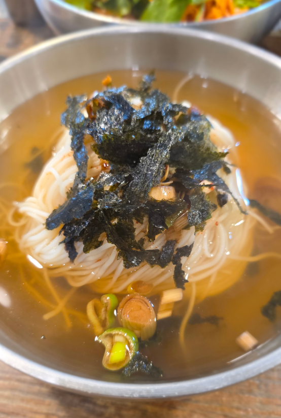 Saechamguksu (새참국수) 2