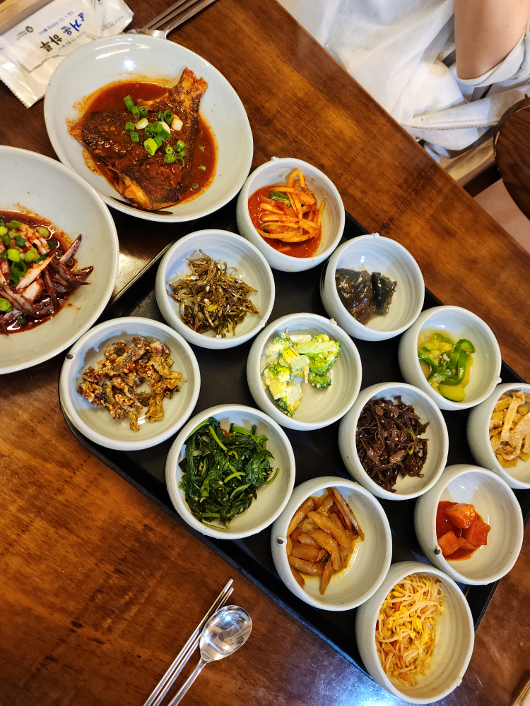 Dungjitotbap (둥지톳밥) 1