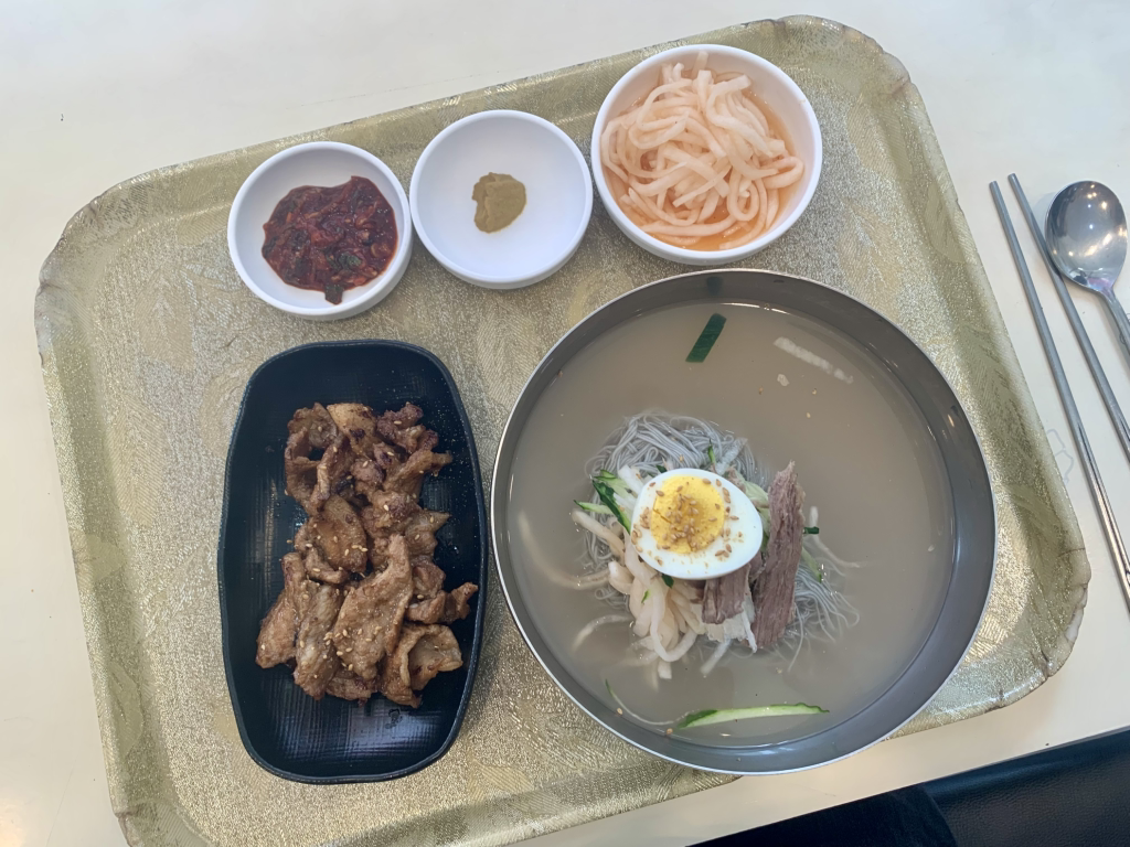 Hamheungmyeonok (함흥면옥) 1