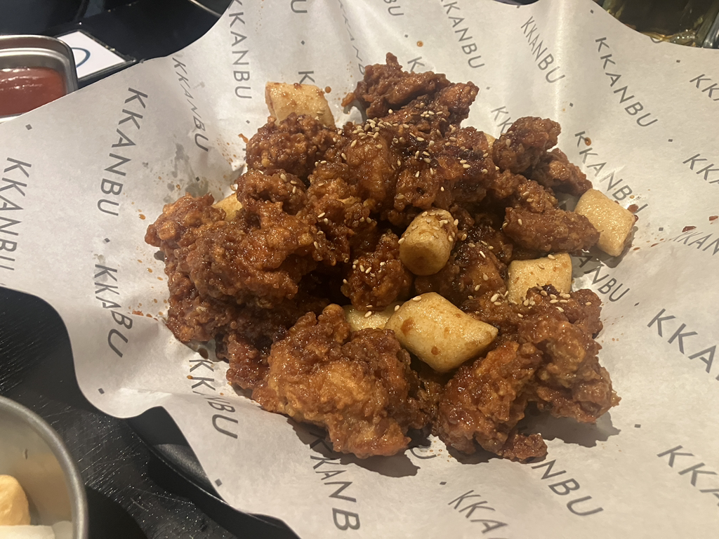 깐부치킨 교대점 사진 3
