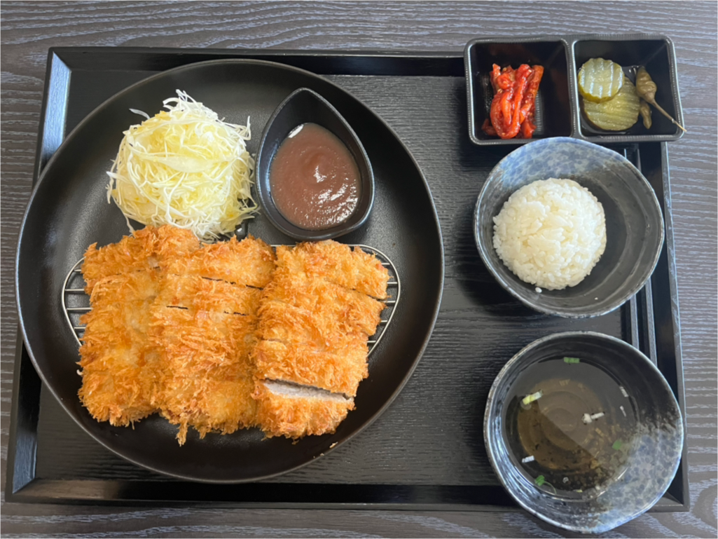 Dongbaekdonkacheu (동백돈카츠) 1