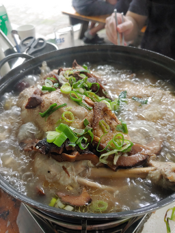 Neungundaehyugesosikdang (능운대휴게소식당) 2