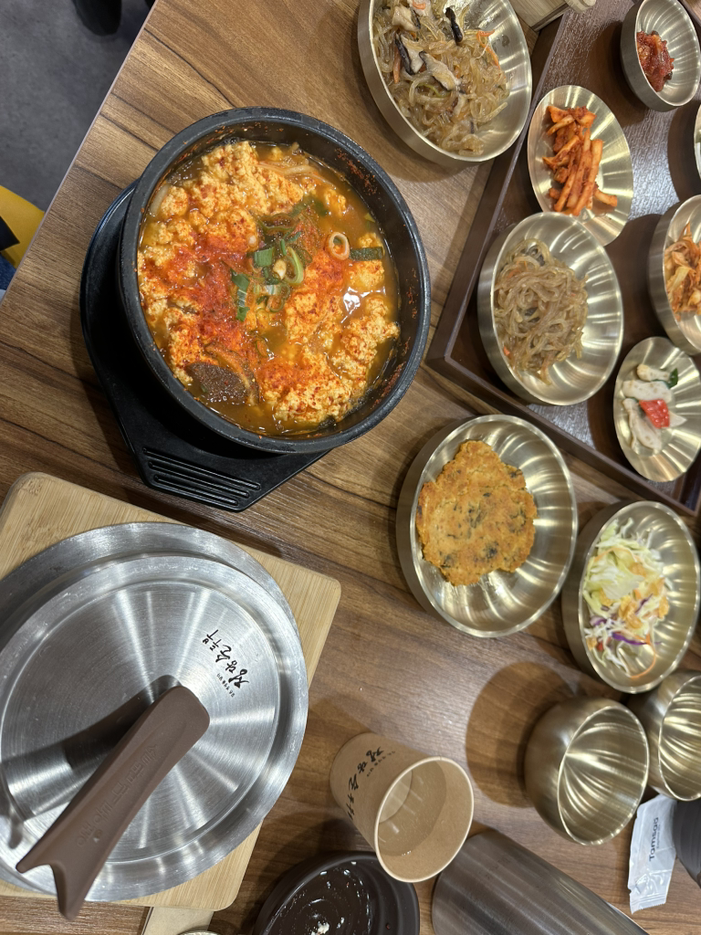 Jeongdamsundubu (정담순두부) 1