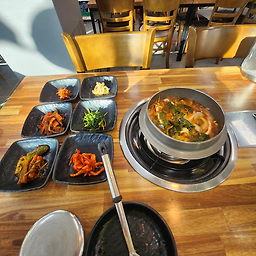 통큰해물뚝배기&삼합 6