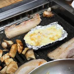 Jirisanmacheonheukdwaeji (지리산마천흑돼지) 1