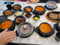 Pyogane myeongpumsundubu (표가네 명품순두부) 2