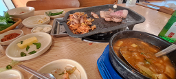 Byeollandwaejigimchijjigae 4