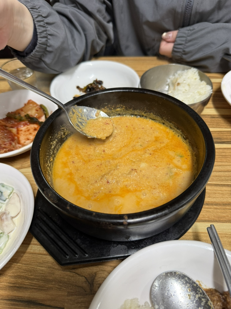 Songhadubumaeul (송하두부마을) 1