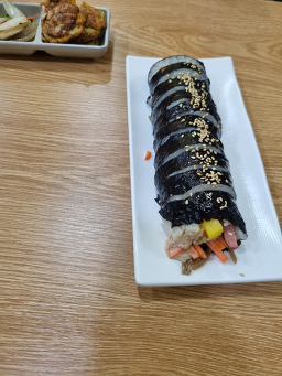 Deungmarugimbap (등마루김밥) 3