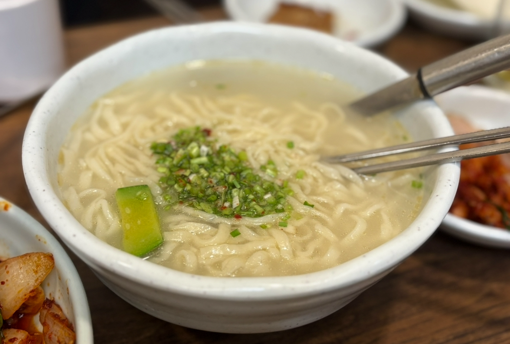 Gayeonguksi (가연국시) 2
