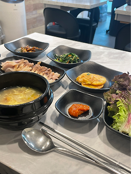 Hongtakmaeul (홍탁마을) 2